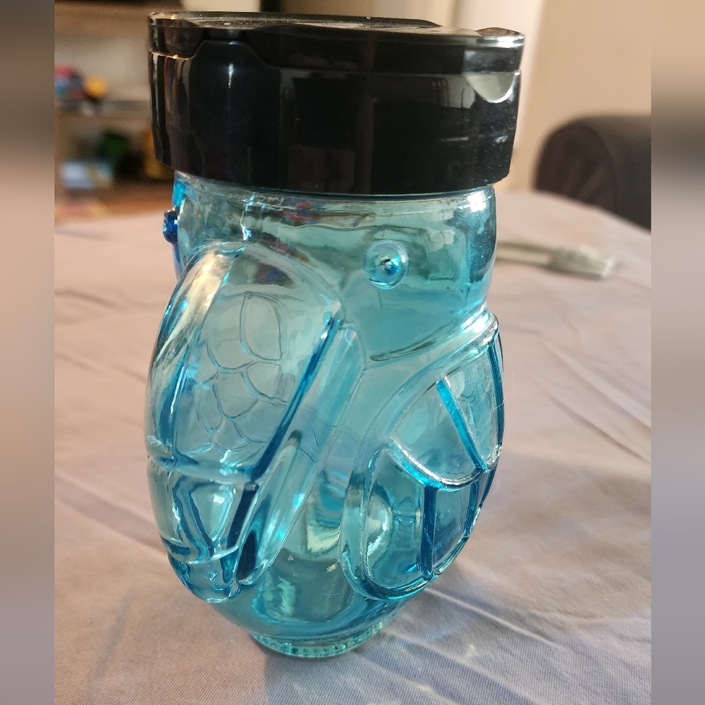 Tucan glass shaped sipper